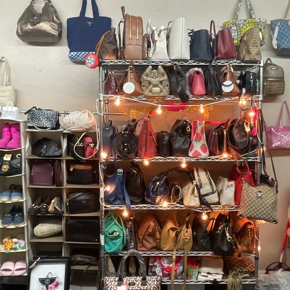 ♡Purse Show♡ - Picture 10 of 16
